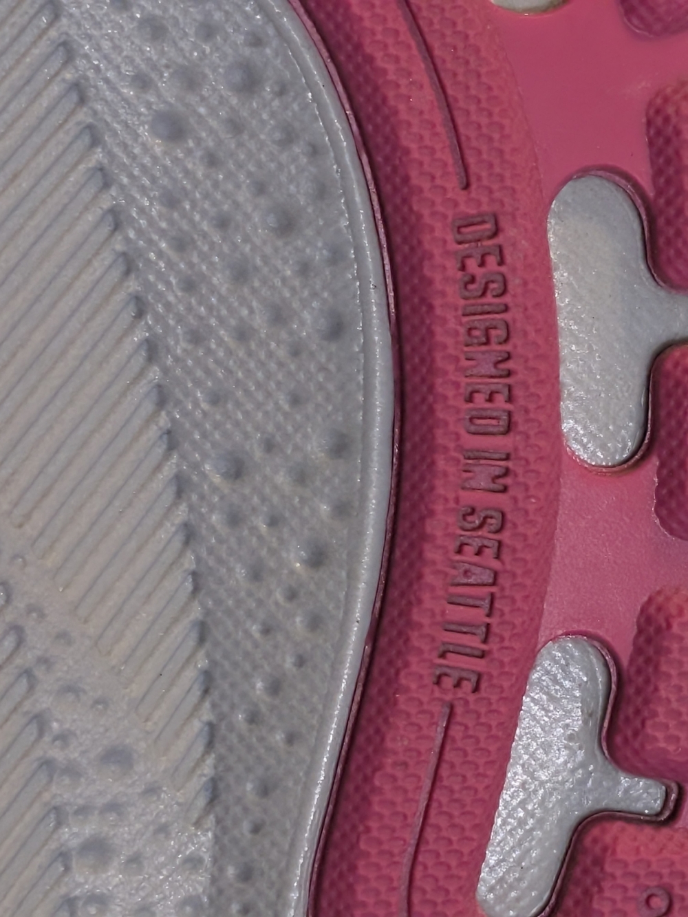 Brooks Adrenaline GTS 24 Gray Pink Running Shoes 9W - Picture 15 of 16